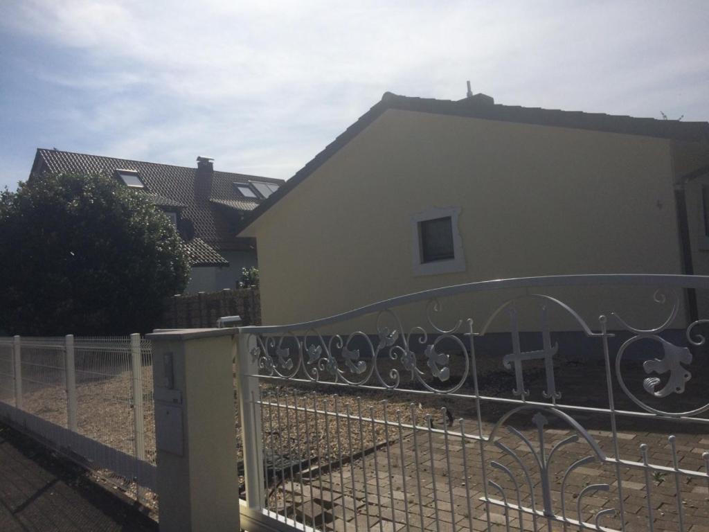 Sions Grosse Ferienwohnung Ferienwohnung Mit 3 Schlafzimmer, 2 Km Bis Zum Europapark Rust Kappel-Grafenhausen Bagian luar foto