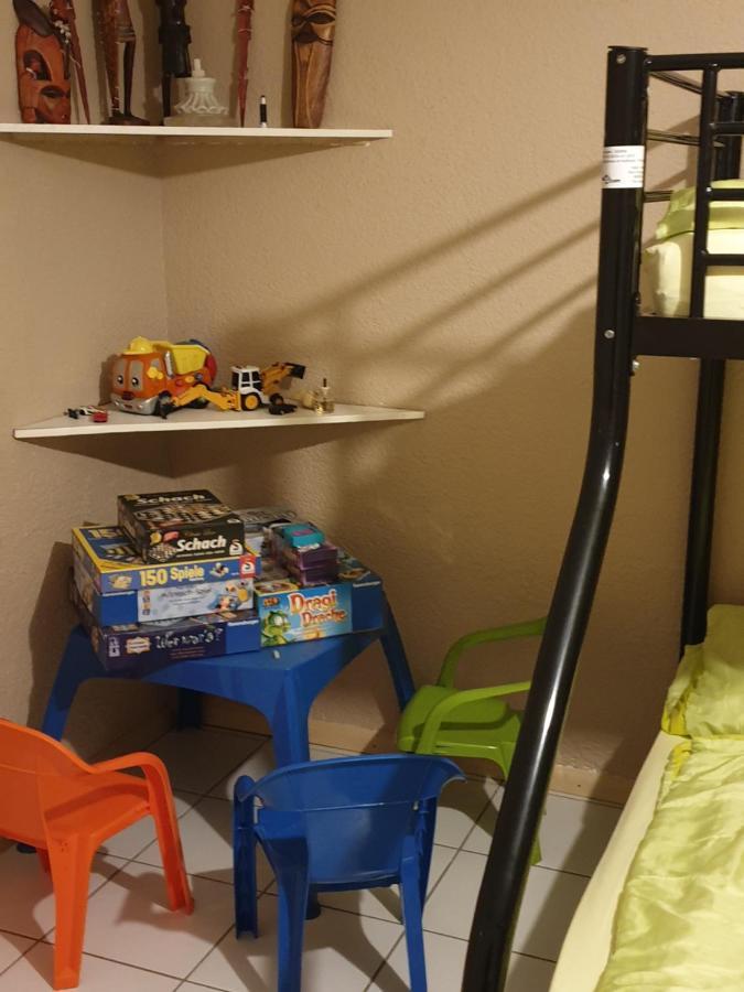Sions Grosse Ferienwohnung Ferienwohnung Mit 3 Schlafzimmer, 2 Km Bis Zum Europapark Rust Kappel-Grafenhausen Bagian luar foto